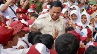 Presiden_Prabowo_Subianto_Disambut_Para_Siswa_SD_Negeri_Foto_KSP