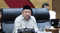 Wakil_Ketua_Komisi_X_DPR_RI_Lalu_Hadrian_Irfani_saat_rapat_kerja_Komisi_X_DPR_RI_bersama_Menteri_Pen20260617180104