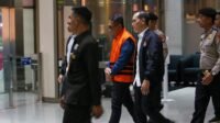 KPK-Tahan-Tersangka-Dugaan-TPK-Terkait-Kepabeanan-di-Ditjen-Bea-dan-Cukai-image_large